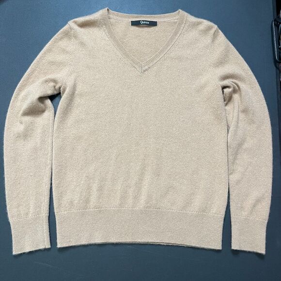 Quince Womens 100% Cashmere Sweater Tan Long Sleeve V-neck Small EUC - Picture 1 of 7